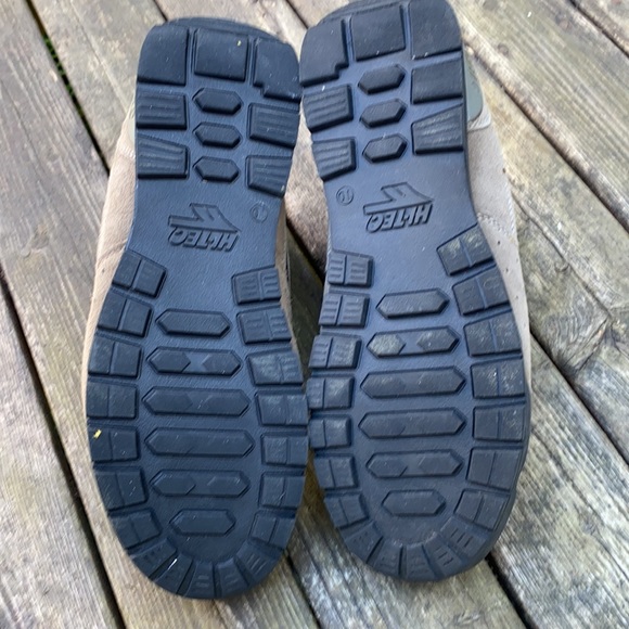 Hi-Tec Women’s Hikers - Picture 7 of 8